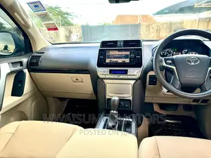 Toyota Land Cruiser Prado 2018 White