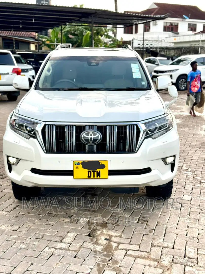 Toyota Land Cruiser Prado 2018 White