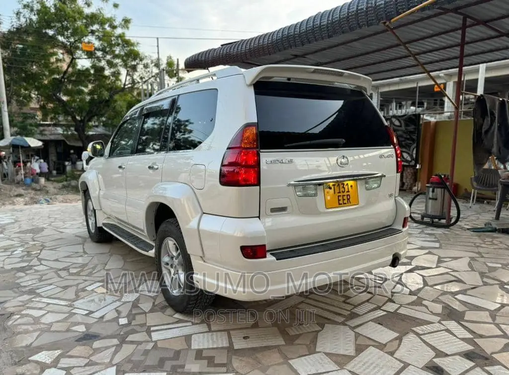 Toyota Land Cruiser Prado 2008 White