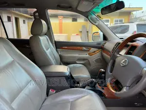 Toyota Land Cruiser Prado 2008 White