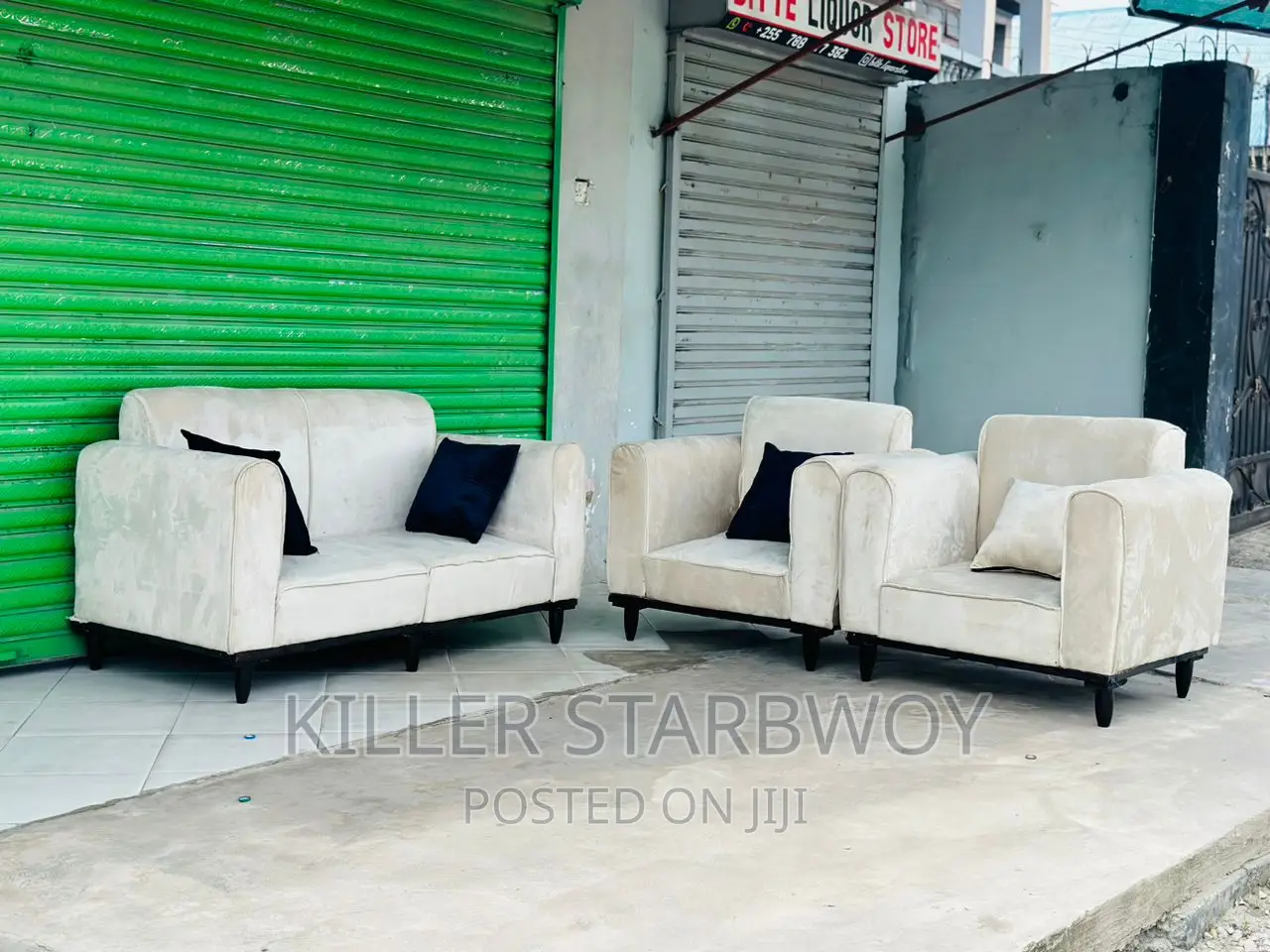 Sofa Nzur Mno Zote Kwa Pamoja