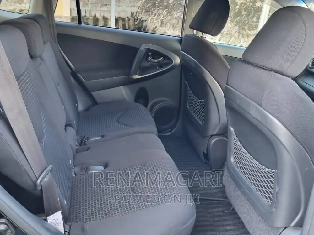 Toyota Vanguard 2010 Black