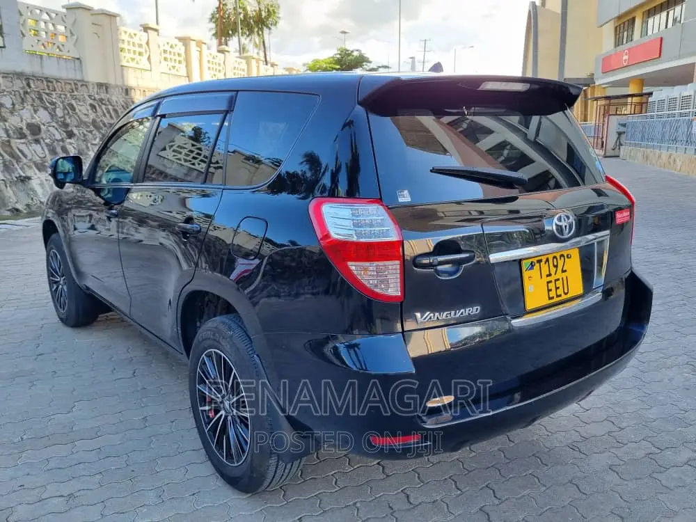 Toyota Vanguard 2010 Black