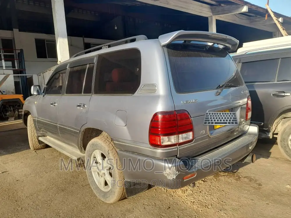 Toyota Land Cruiser 2006 Silver