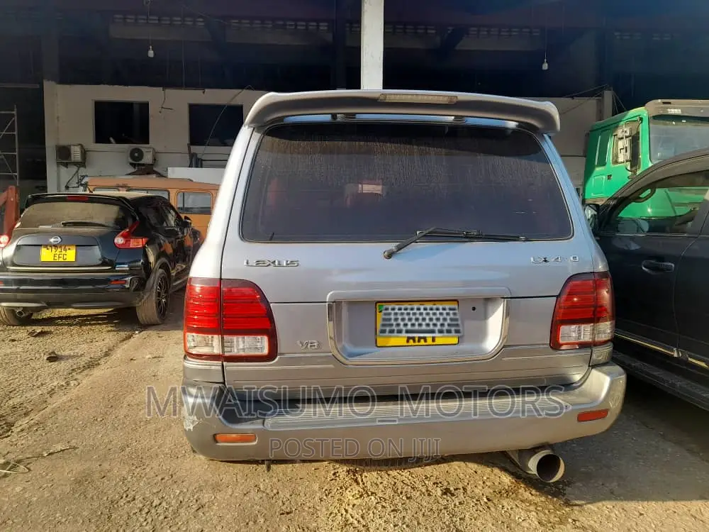 Toyota Land Cruiser 2006 Silver