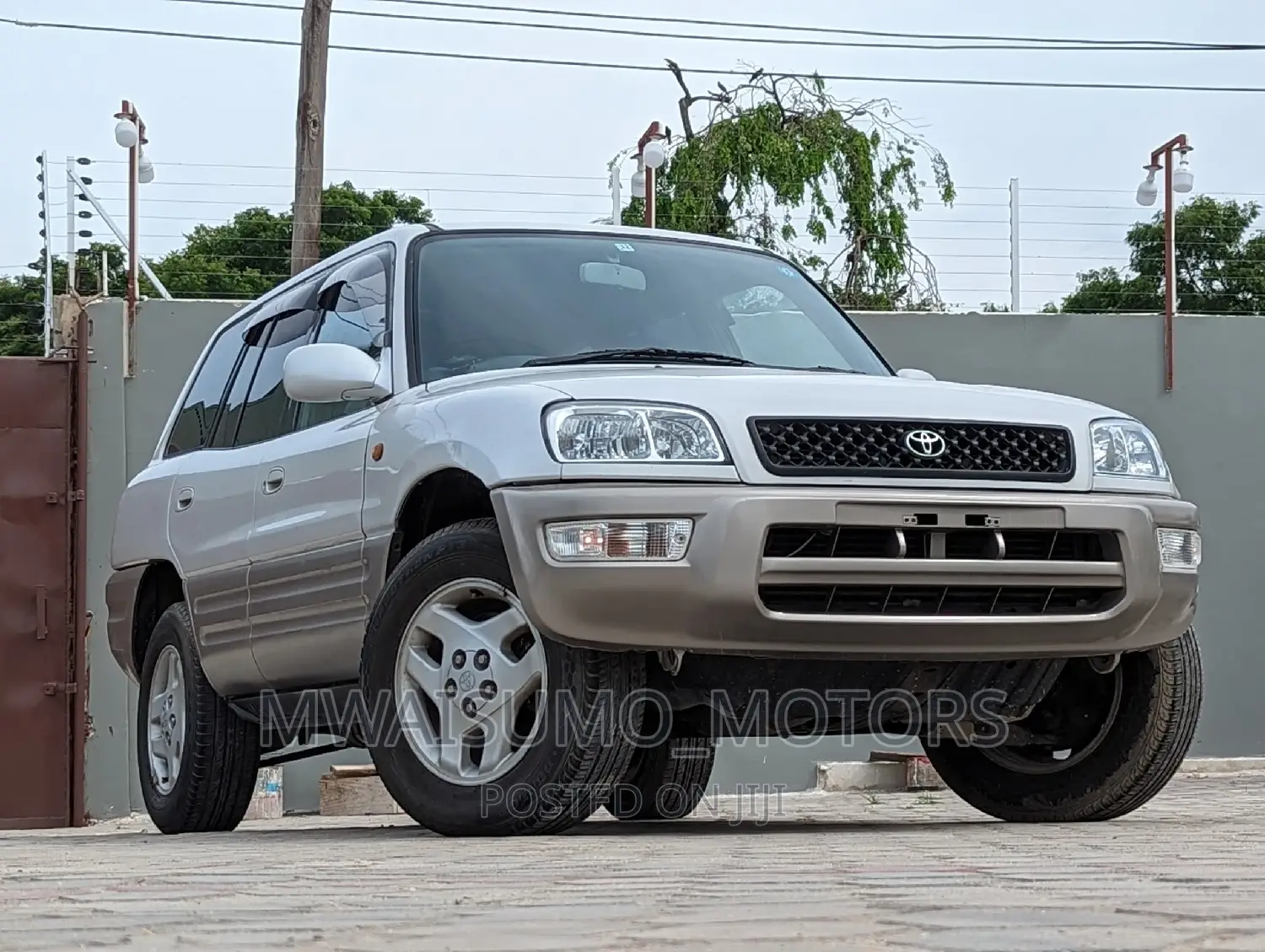 Toyota RAV4 1999 Beige