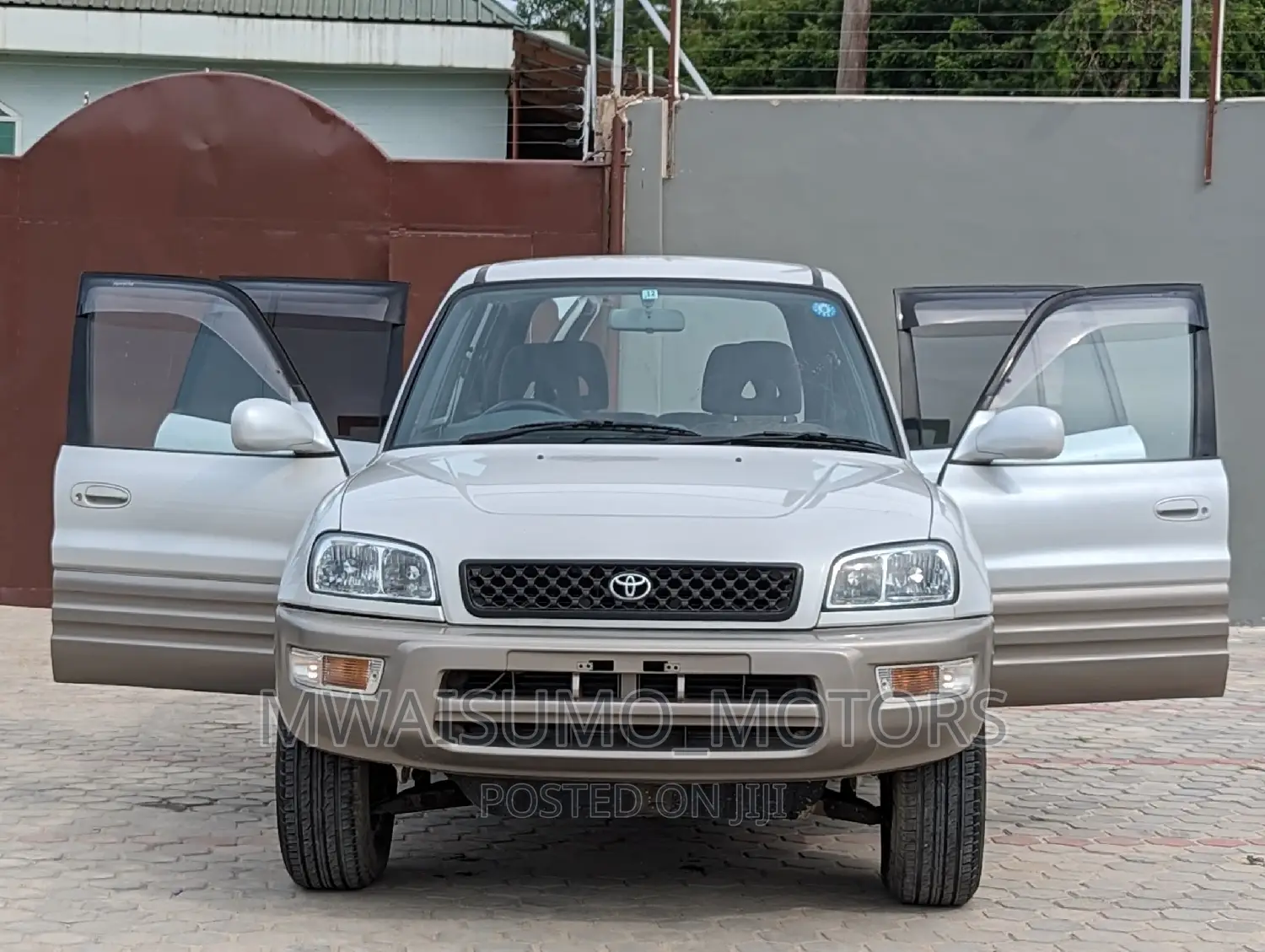Toyota RAV4 1999 Beige