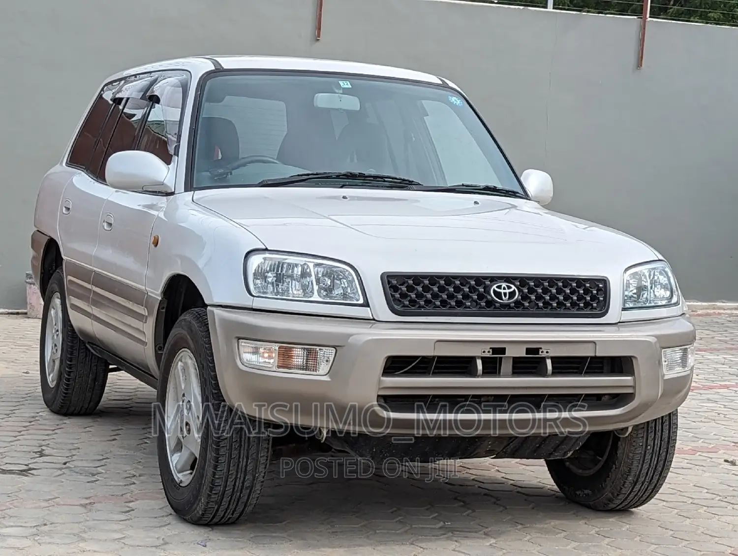 Toyota RAV4 1999 Beige