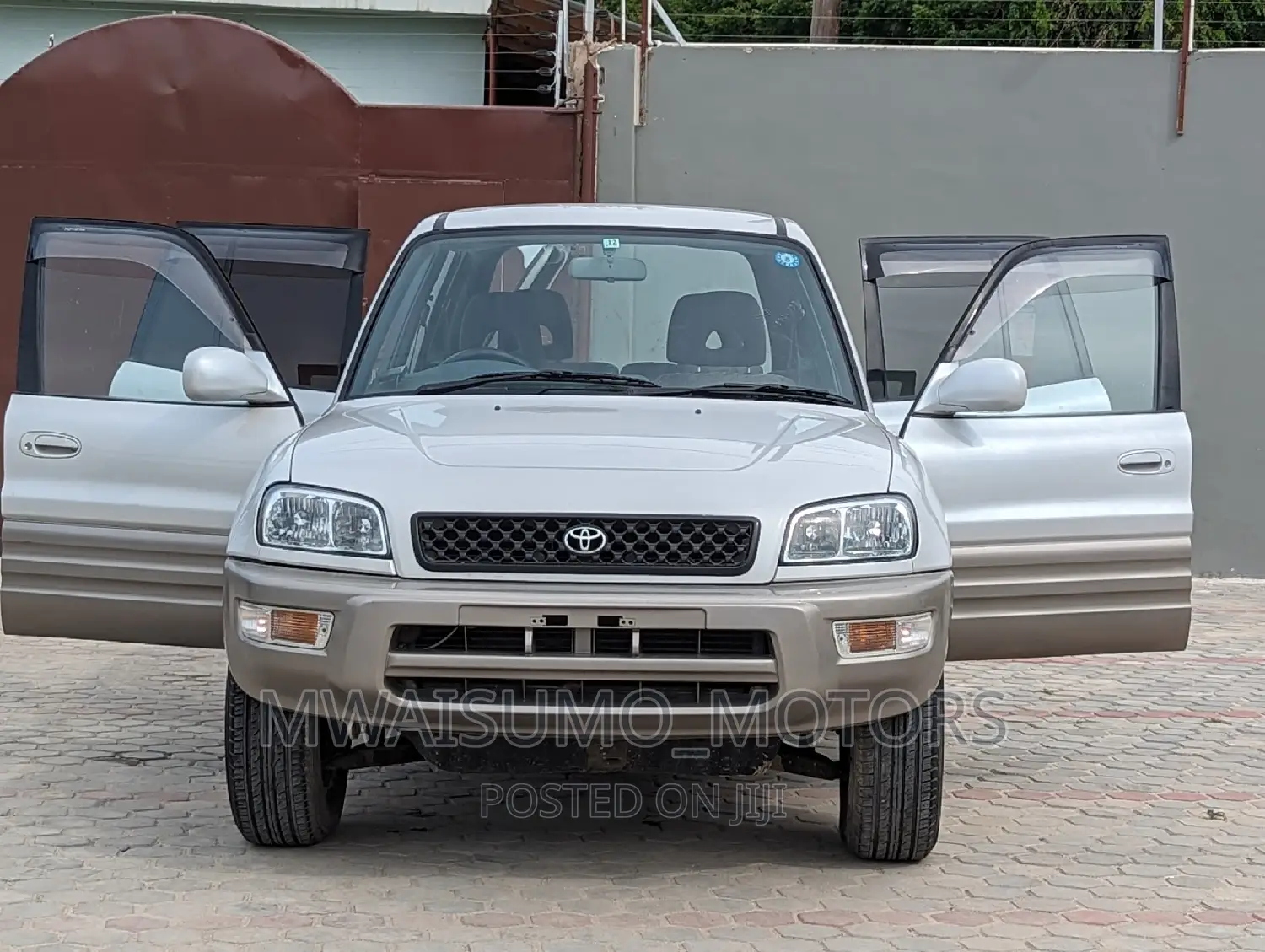 Toyota RAV4 1999 Beige