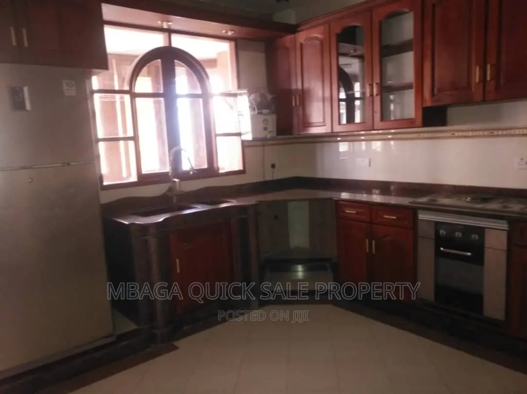 Furnished 4bdrm Apartment in Posta  City  Center for sale