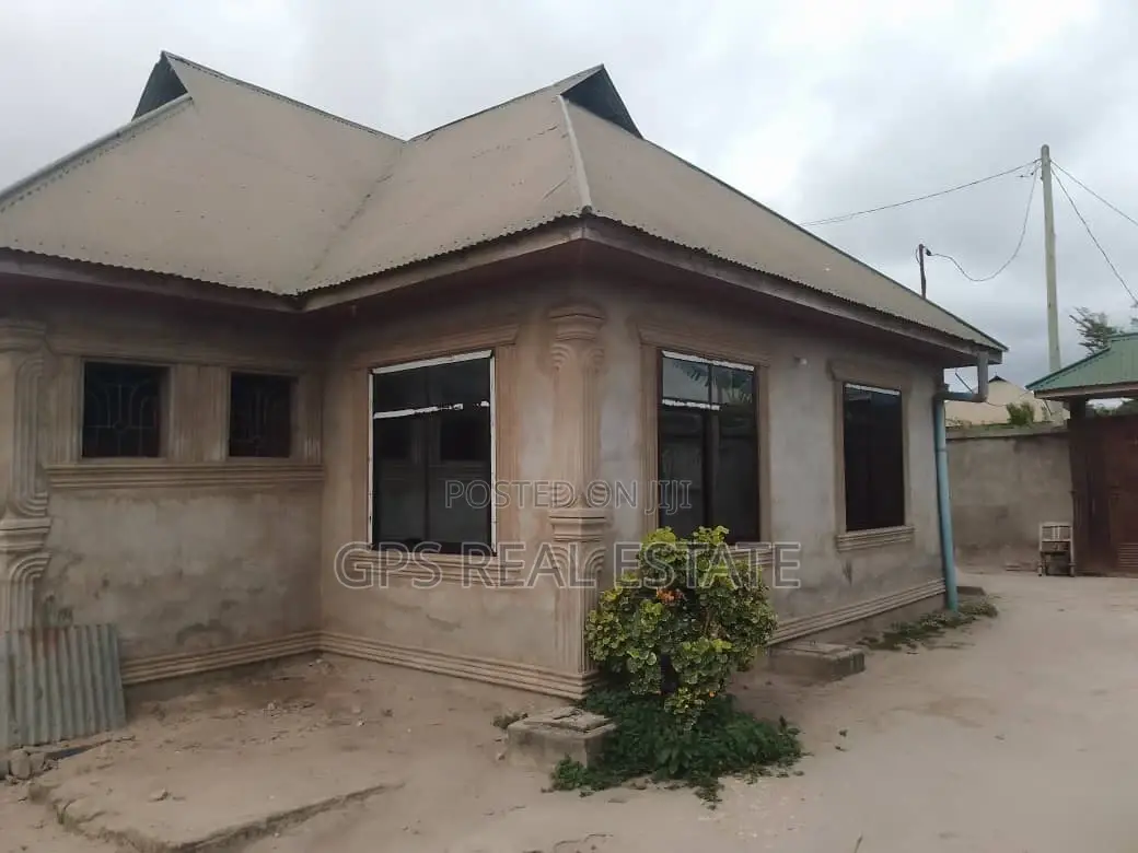 3bdrm House in Msongola, Ilala for sale