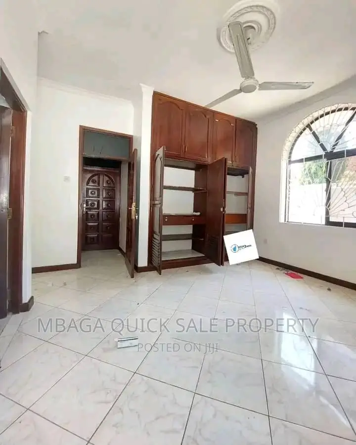 3bdrm House in Mikocheni for rent