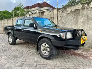 Nissan Hardbody 2007 Black