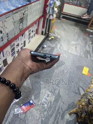 Infinix Hot 10 Play 32 GB Green