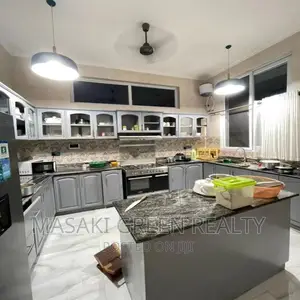 8bdrm Apartment in Mbezi Beach for sale