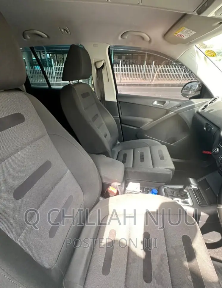 Volkswagen Tiguan 2009 Black