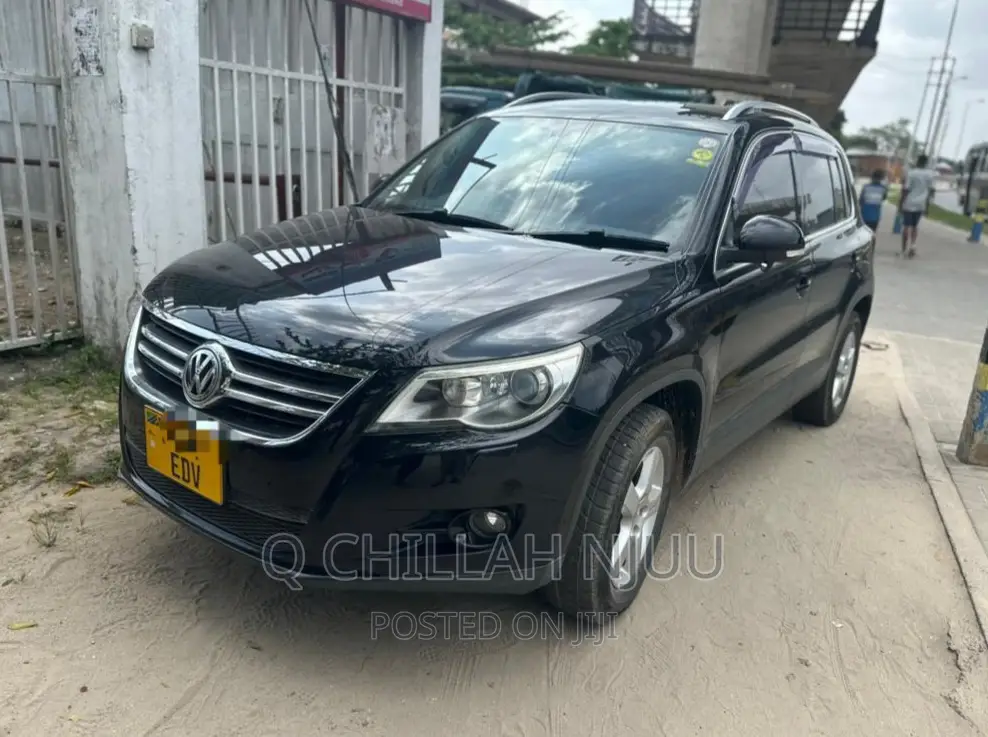 Volkswagen Tiguan 2009 Black