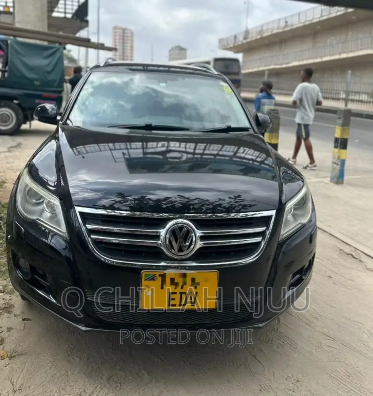 Volkswagen Tiguan 2009 Black