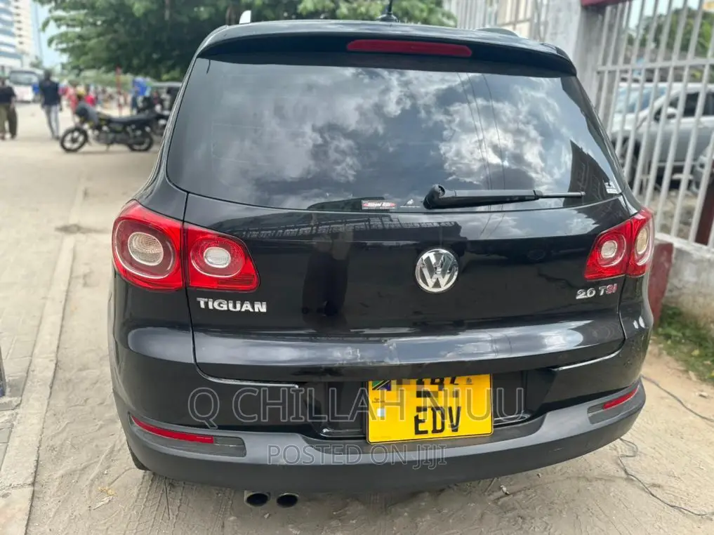 Volkswagen Tiguan 2009 Black