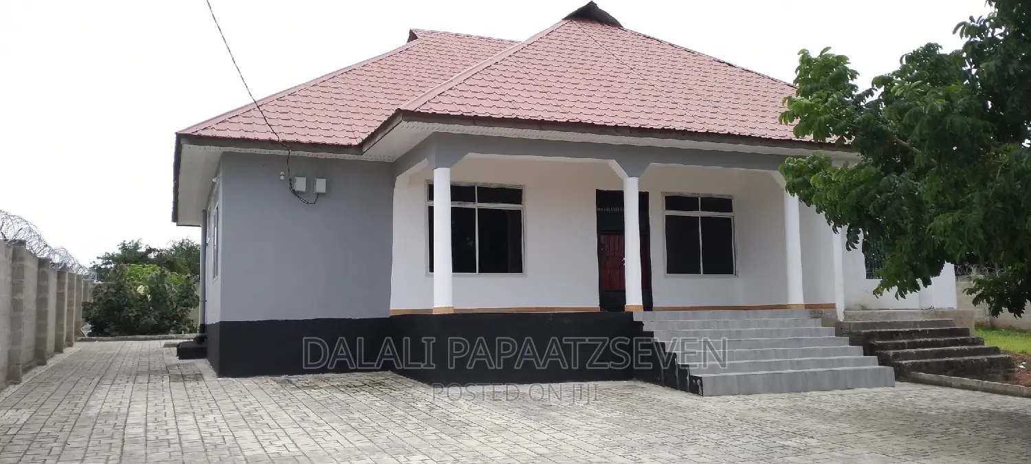 2bdrm Apartment in Dalalipapaatzseven, Bunju for rent