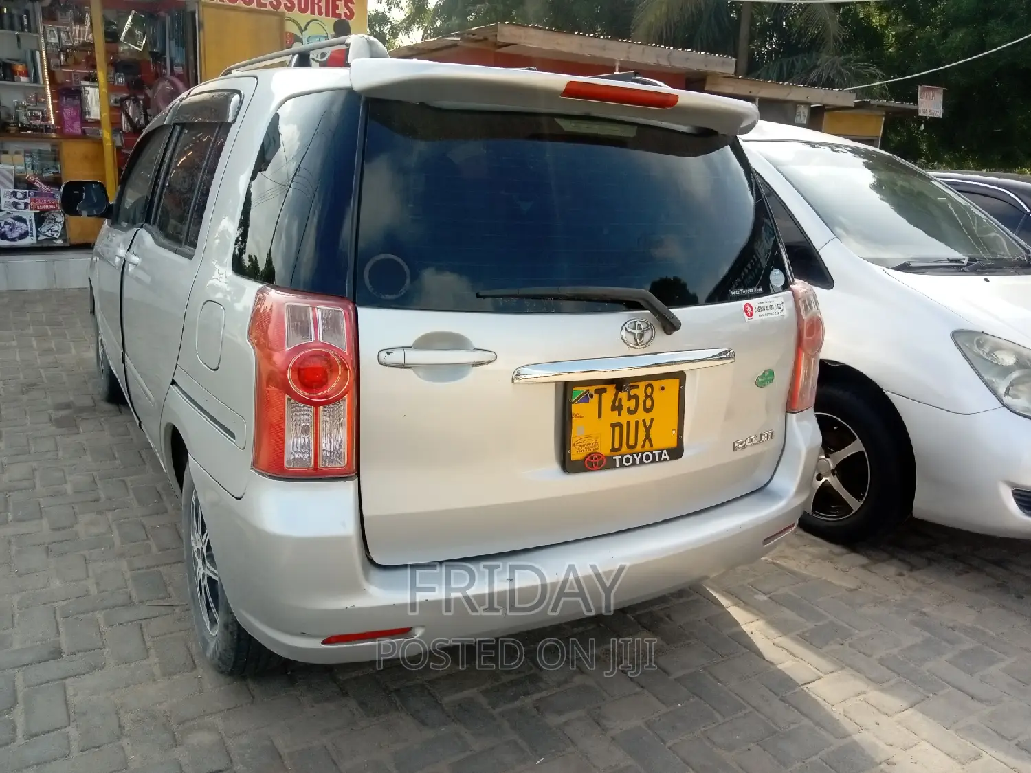 Toyota Raum 1.5 FWD 2005 Silver