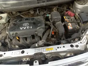 Toyota Raum 1.5 FWD 2005 Silver