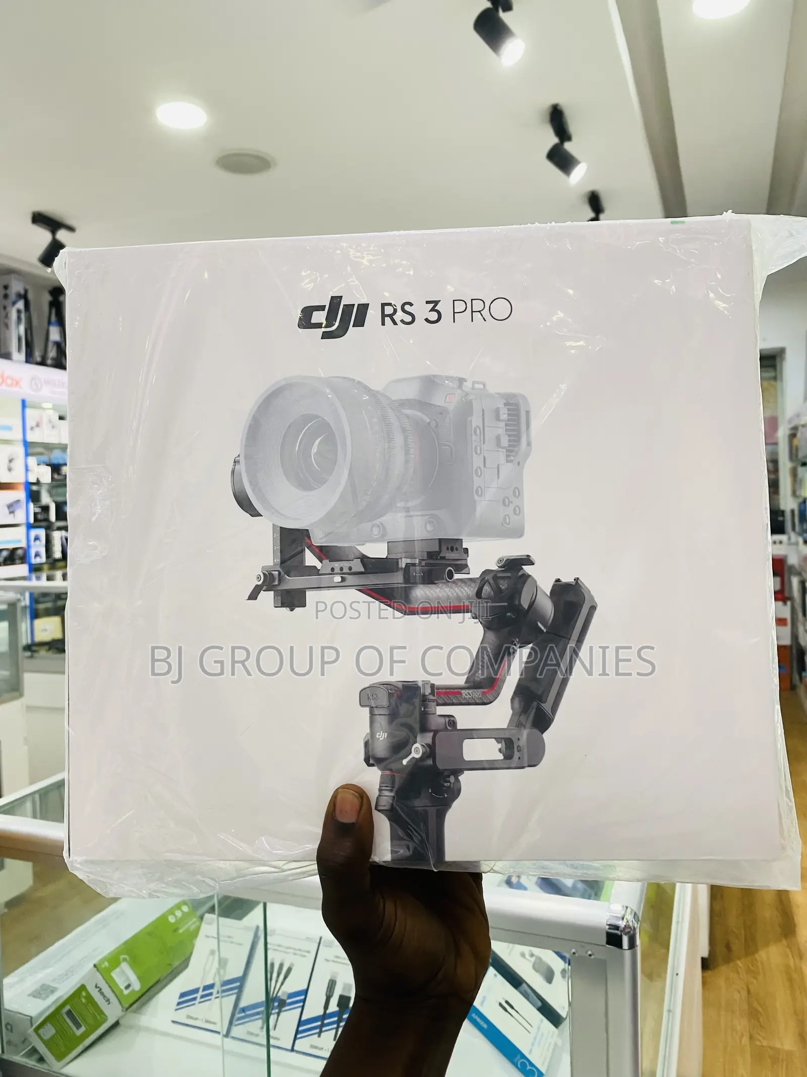 DJI RS 3 Pro Gimbal Stabilizer