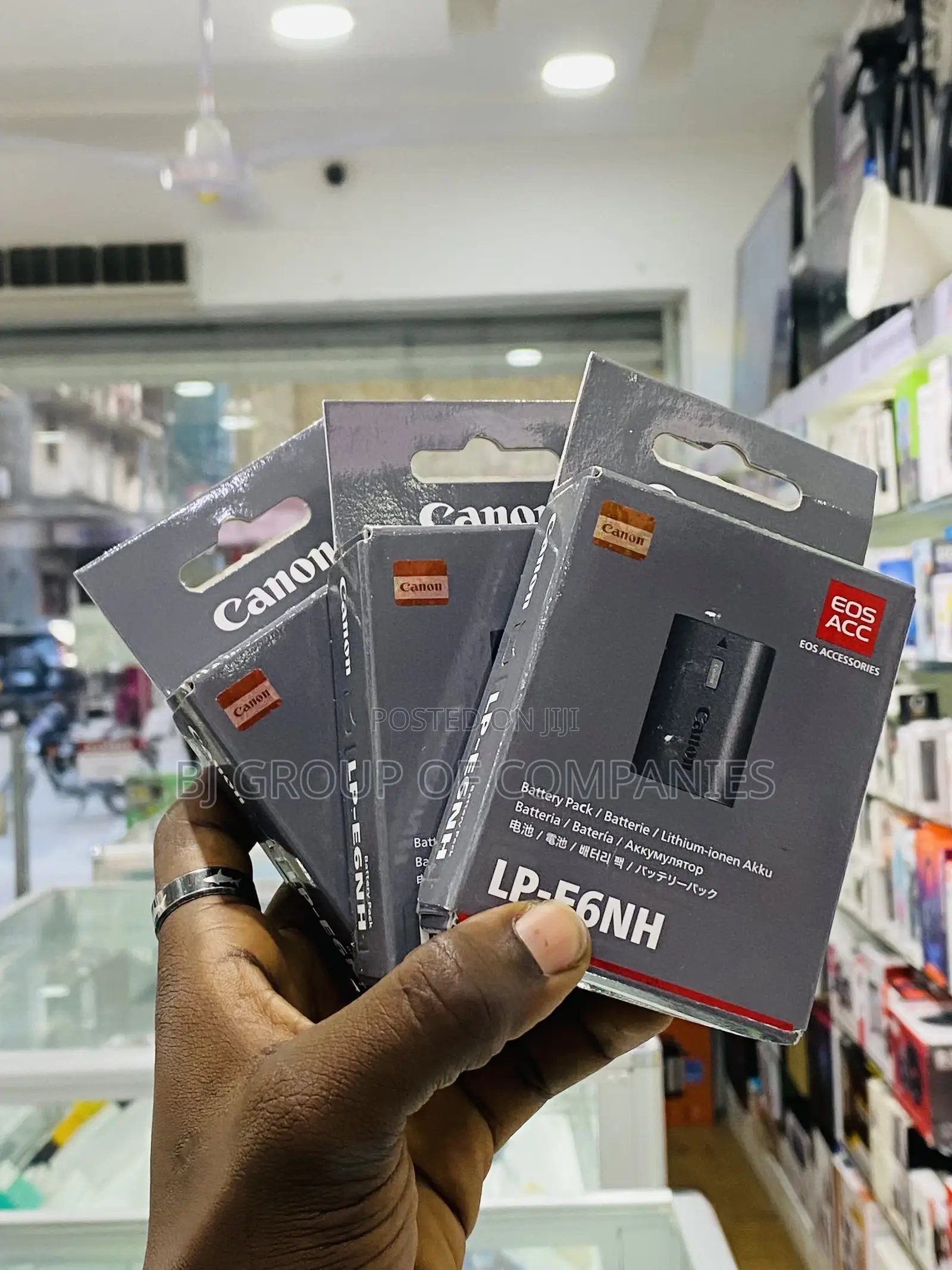  Canon LP-E6NH Lithium-Ion Battery (7.2V, 2130mah)