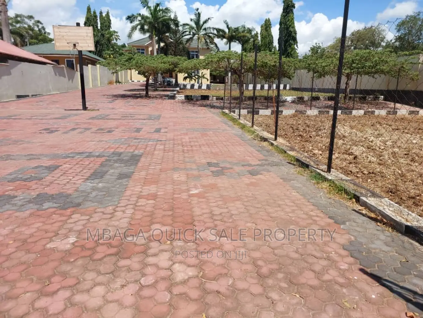 6bdrm House in Mbezi Salasala for sale
