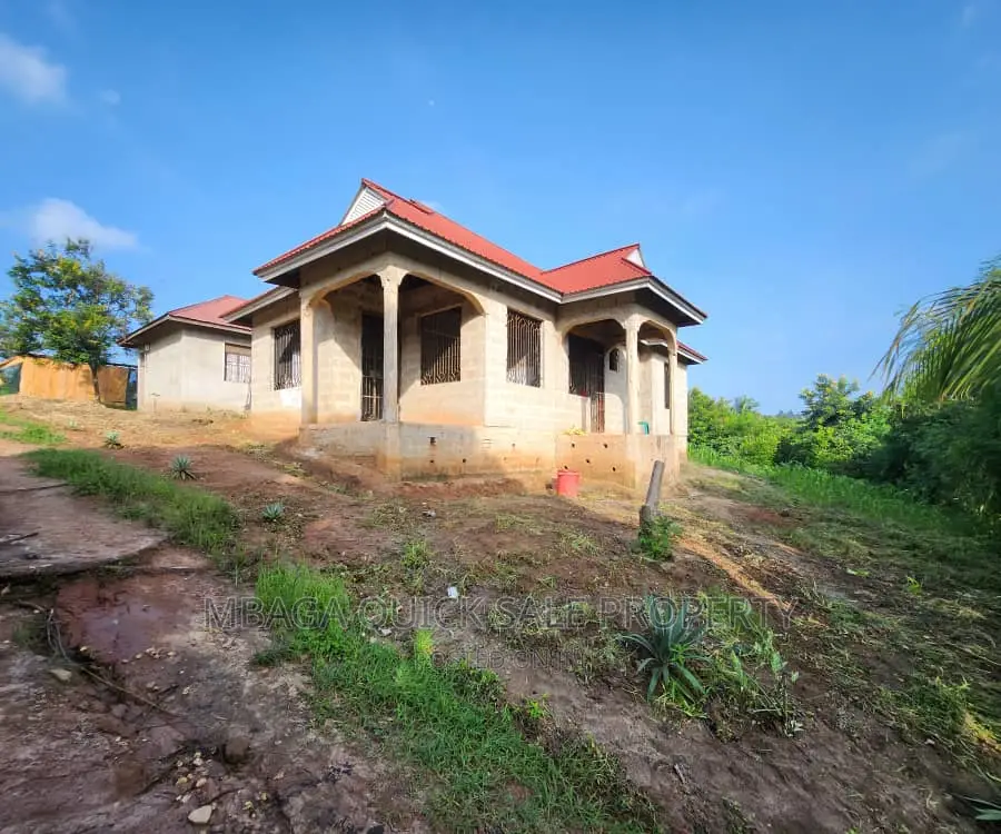 3bdrm Bungalow in Goba for sale