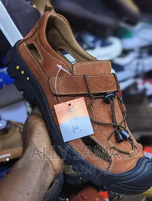 Open Shoes New Brand (G.TEN)