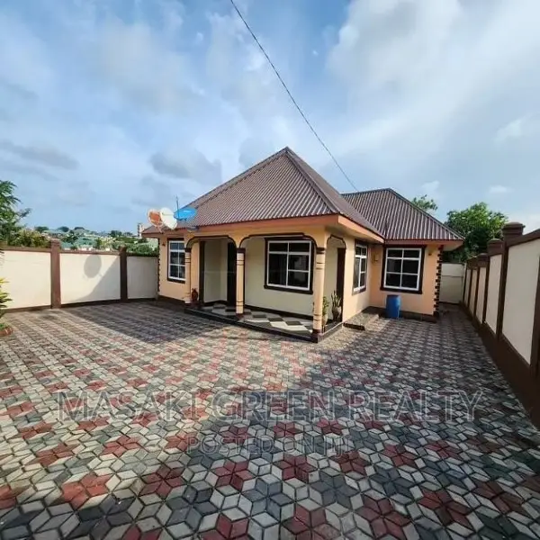 3bdrm House in Salasala,Kinzudi, Goba for sale