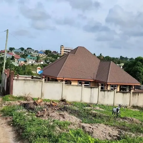 3bdrm House in Salasala,Kinzudi, Goba for sale