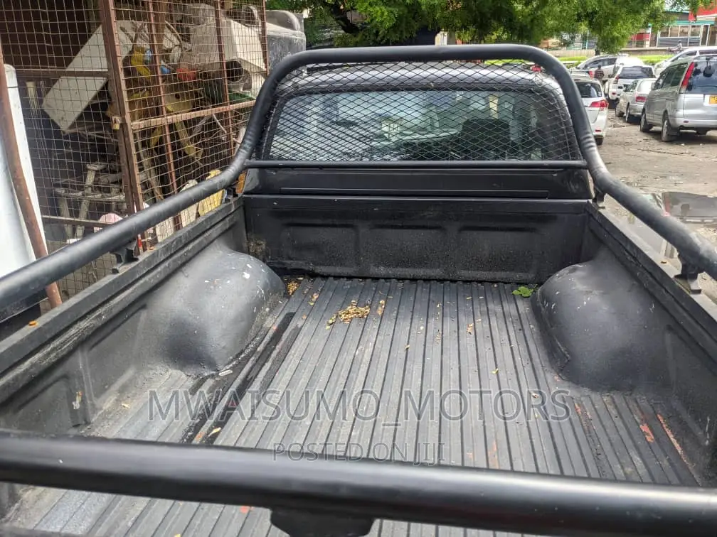Toyota Hilux 1999 Gray