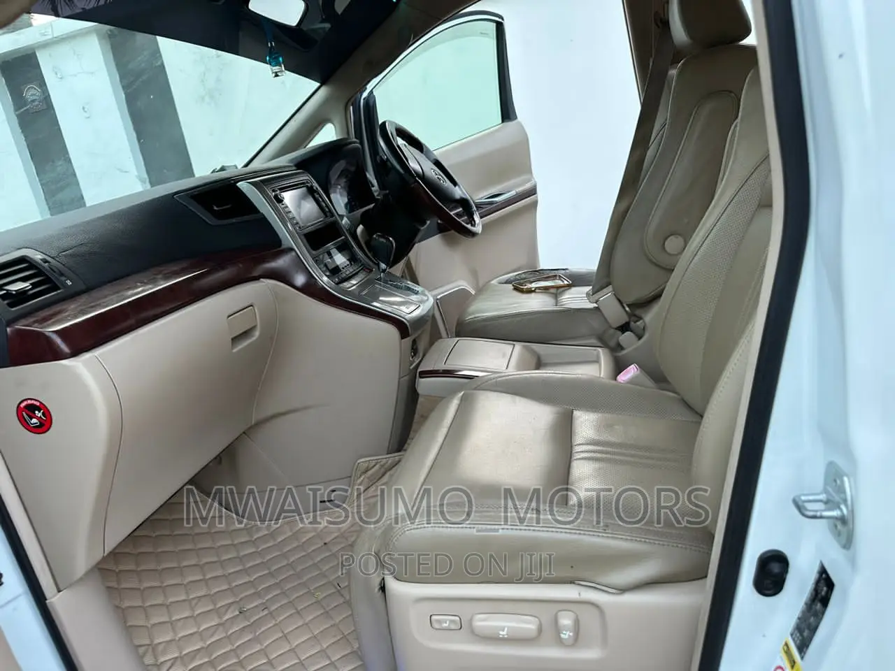 Toyota Alphard 2010 White