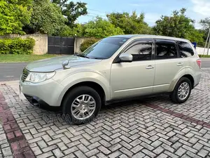 Subaru Forester 2010 Gold