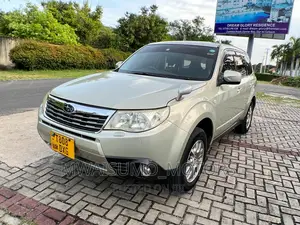 Subaru Forester 2010 Gold