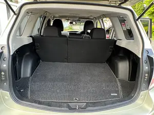 Subaru Forester 2010 Gold