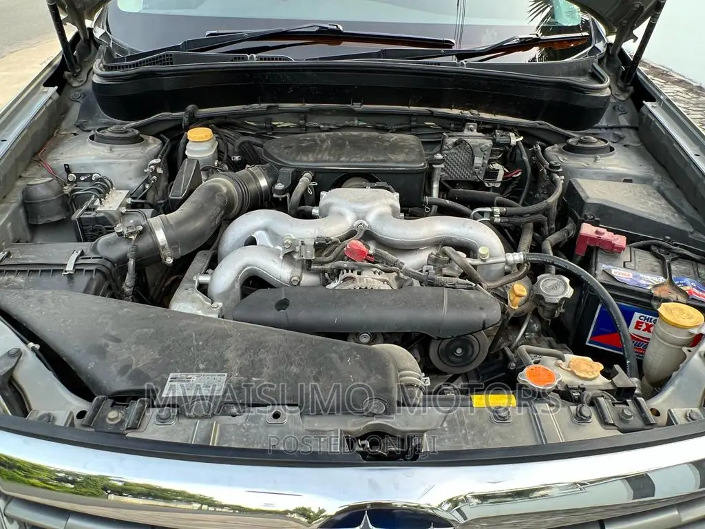 Subaru Forester 2010 Gold