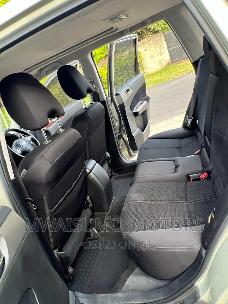 Subaru Forester 2010 Gold