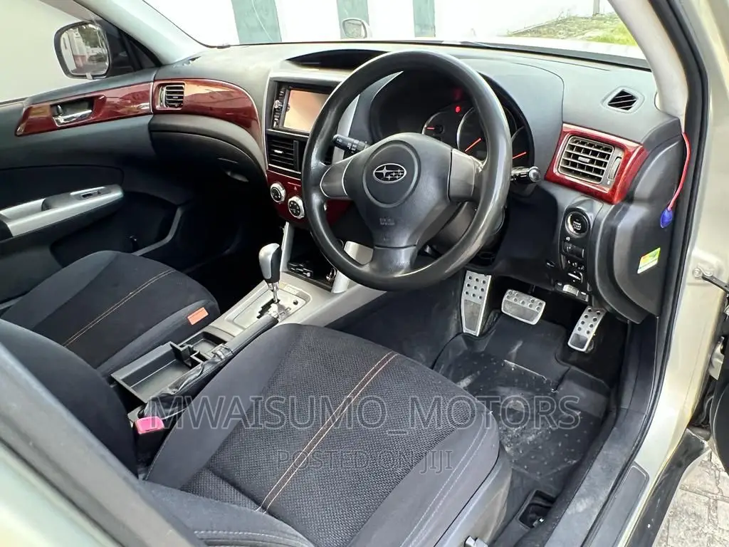 Subaru Forester 2010 Gold