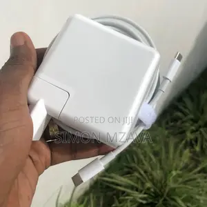 Apple Macbook Pro, Air, iPad Charger 61W Type C Available