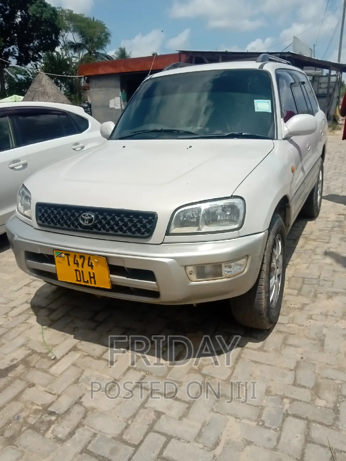 Toyota RAV4 Automatic 2002 White