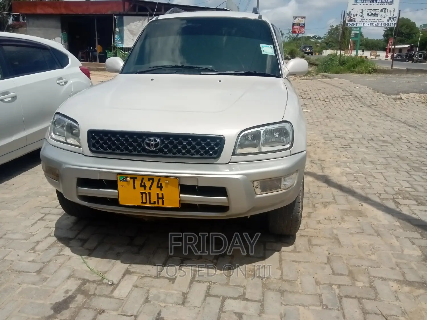 Toyota RAV4 Automatic 2002 White