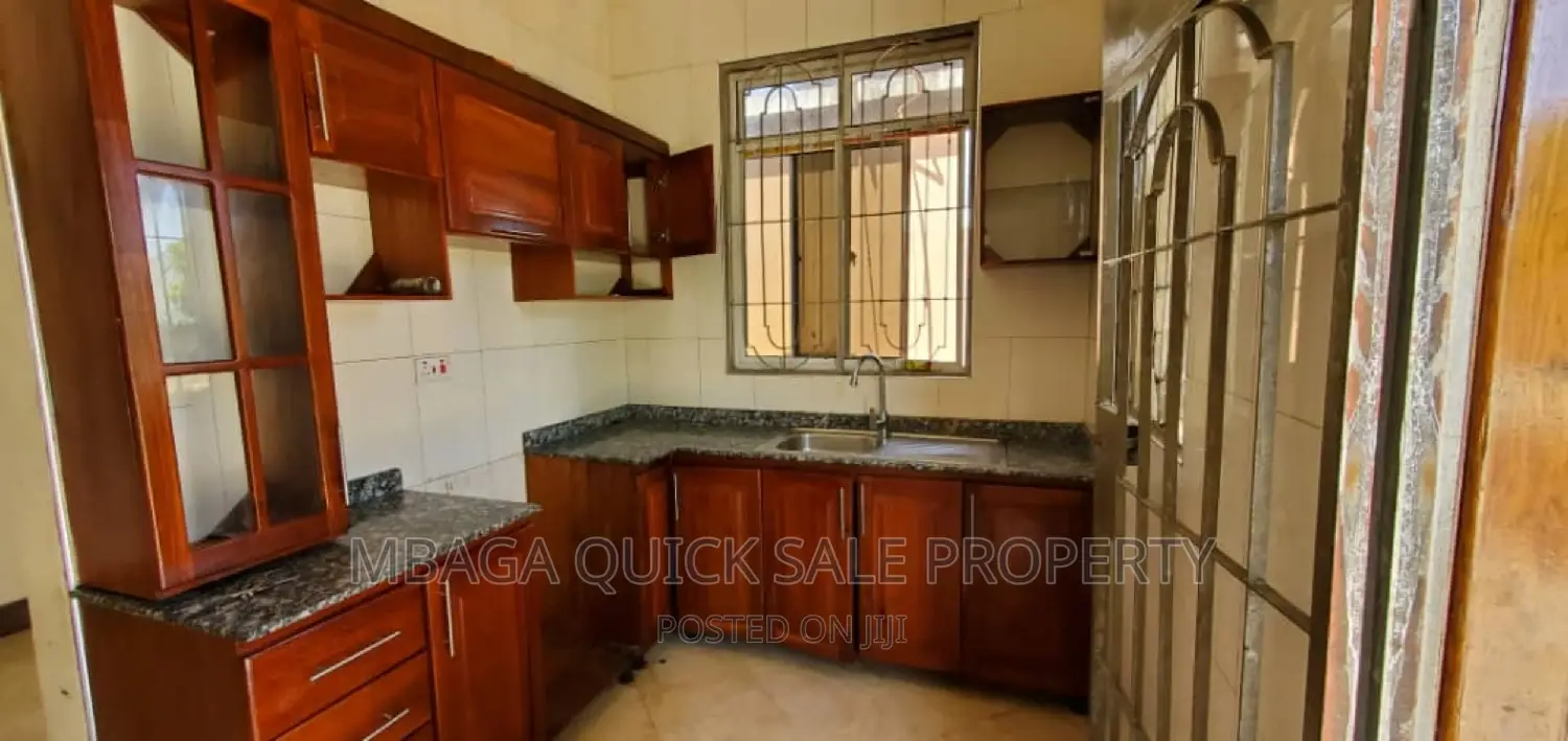 3bdrm Bungalow in Salasala Kinzudi, Mbezi Beach for rent