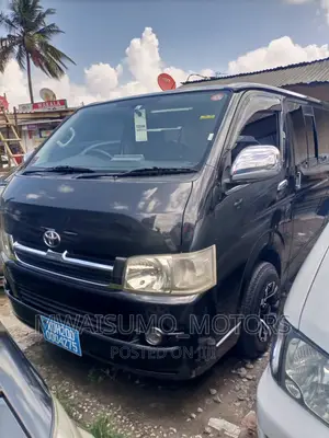Toyota HiAce 2004 Black