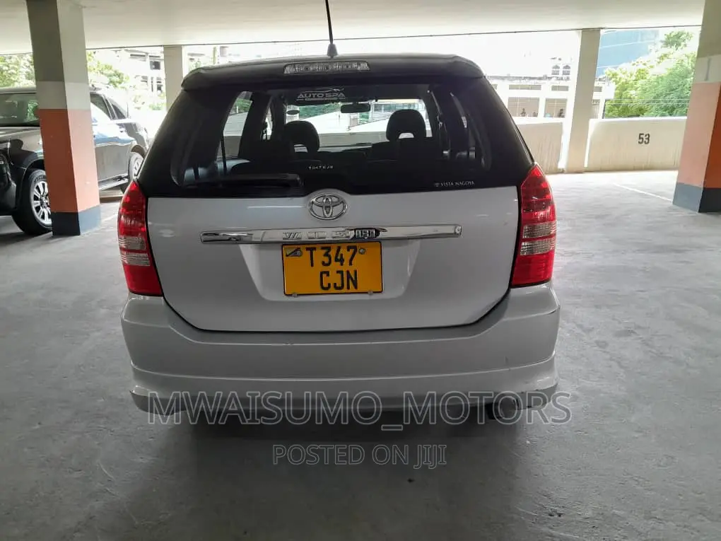 Toyota Wish 2006 Silver