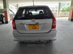 Toyota Wish 2006 Silver