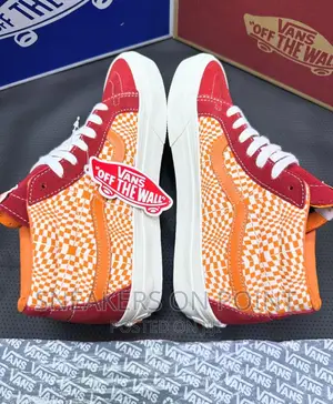 Brand New Old School Vans Off the Wall