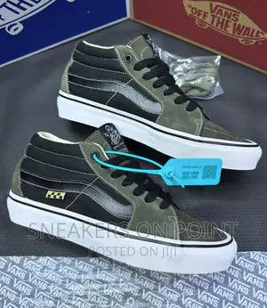 Brand New Old School Vans Off the Wall